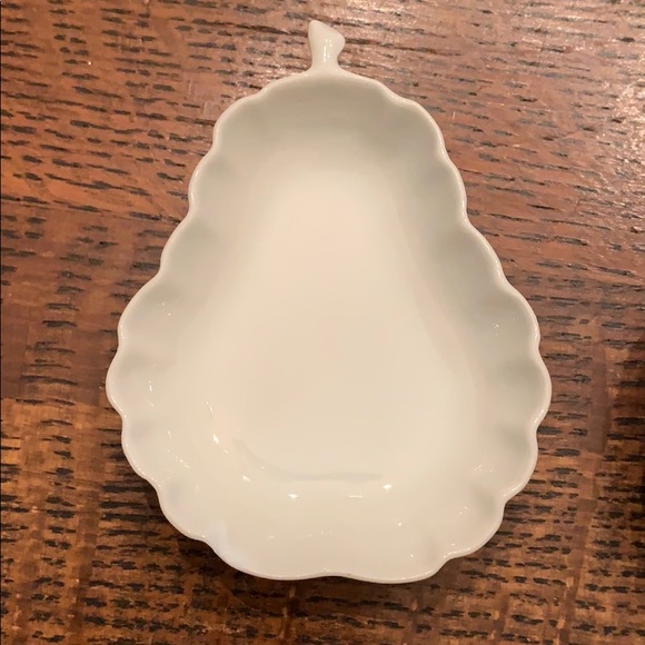 Pair of White porcelain trinket trays Apple & Pear - Picture 3 of 6